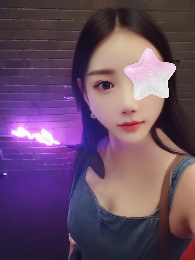 オールヌード ルシアさん