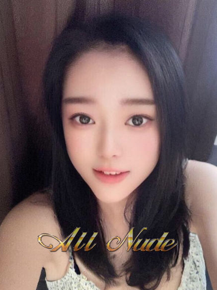 オールヌード アキさん