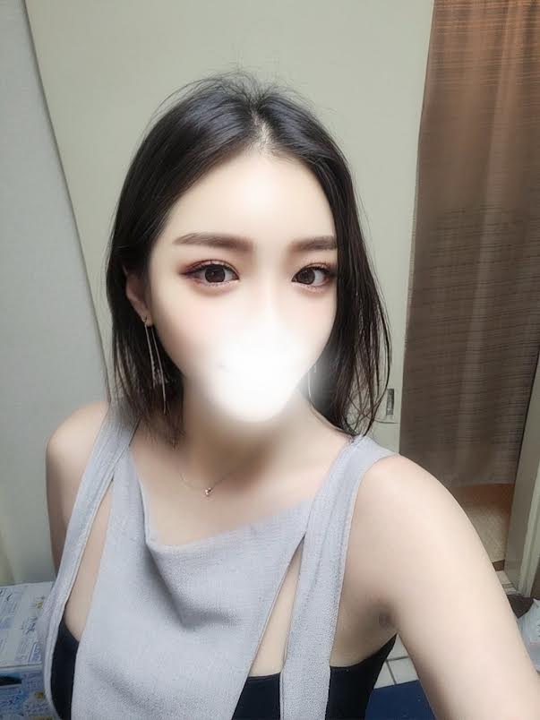 オールヌード&nbsp;ルシアさん