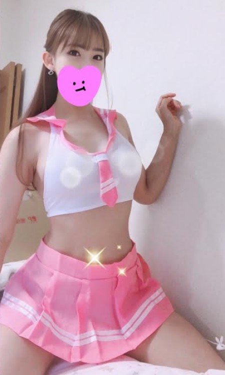 オールヌード&nbsp;ジアさん