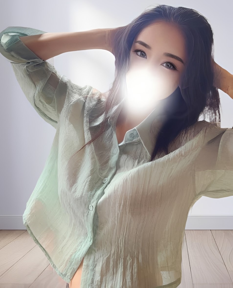 オールヌード&nbsp;シオンさん